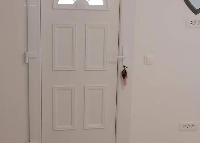 House Marie's Lavander Dream Holiday home Raslina